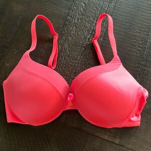 NWOT VICTORIAS SECRET PUSH UP BRA🔥🥰
